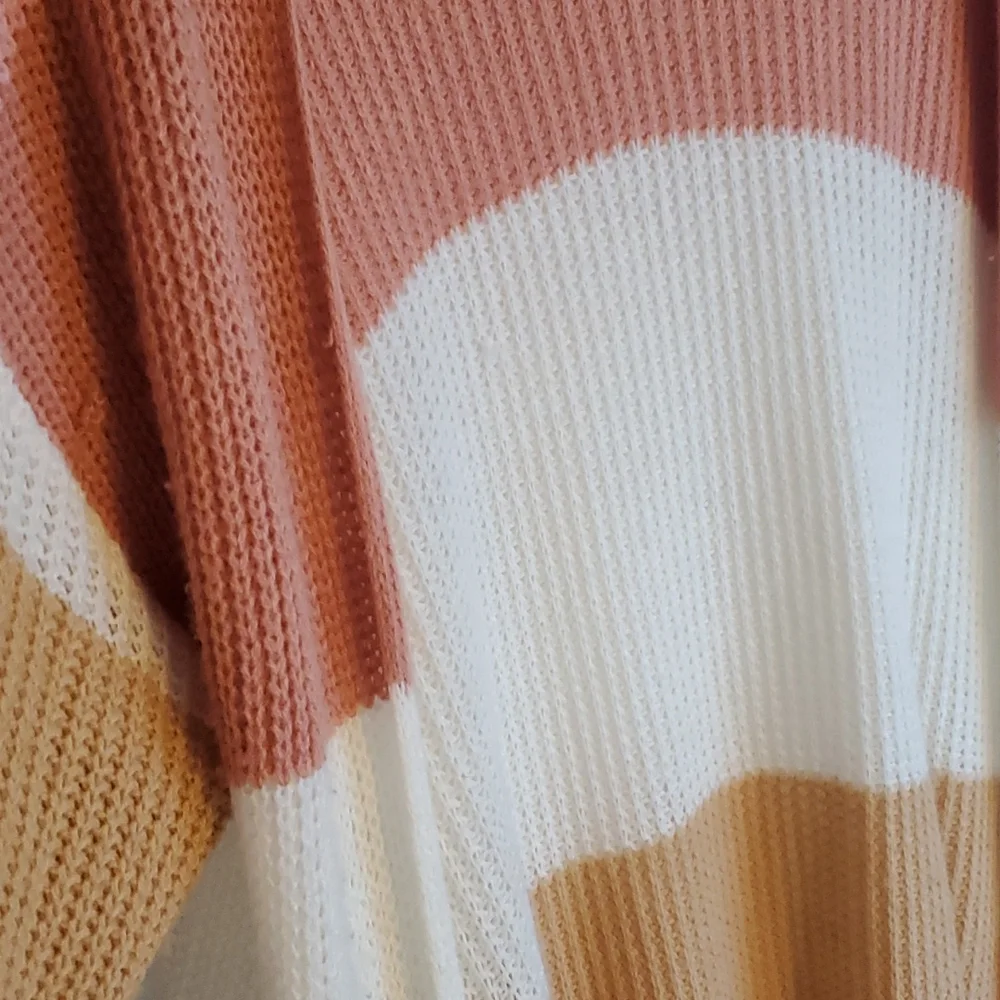 Color Block Sweater - Picture 4 of 6